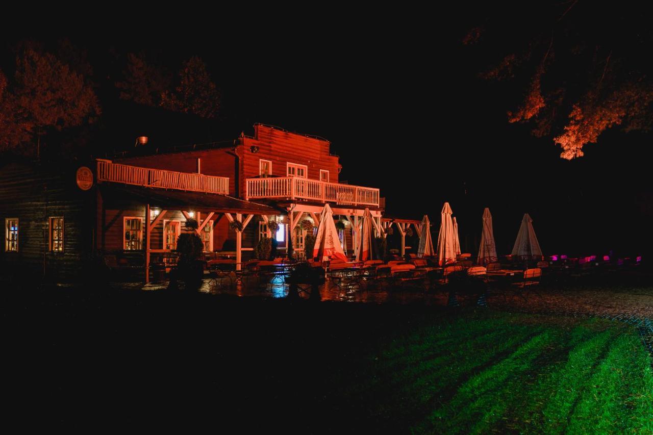 Hotel Promenada Zegrze Białobrzegi Exterior foto