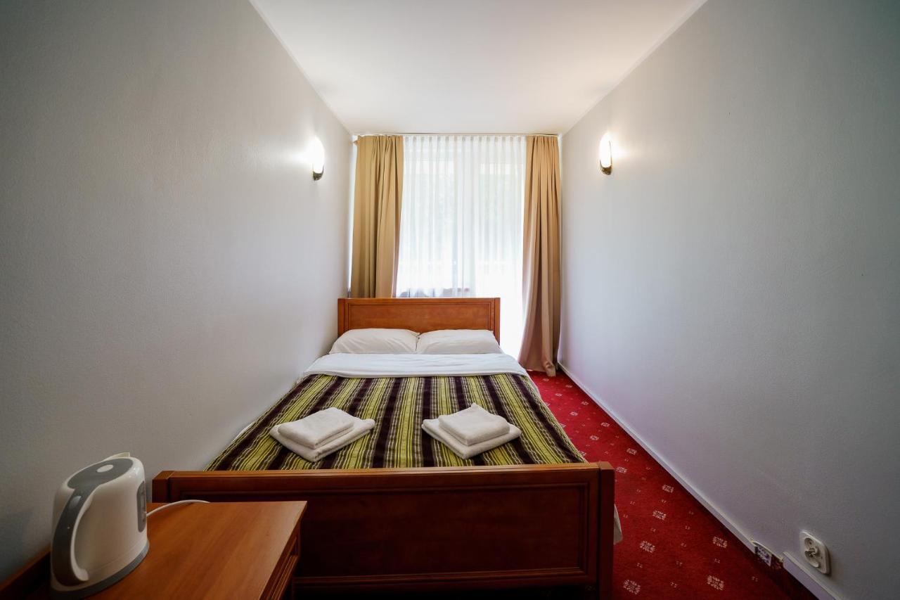 Hotel Promenada Zegrze Białobrzegi Exterior foto