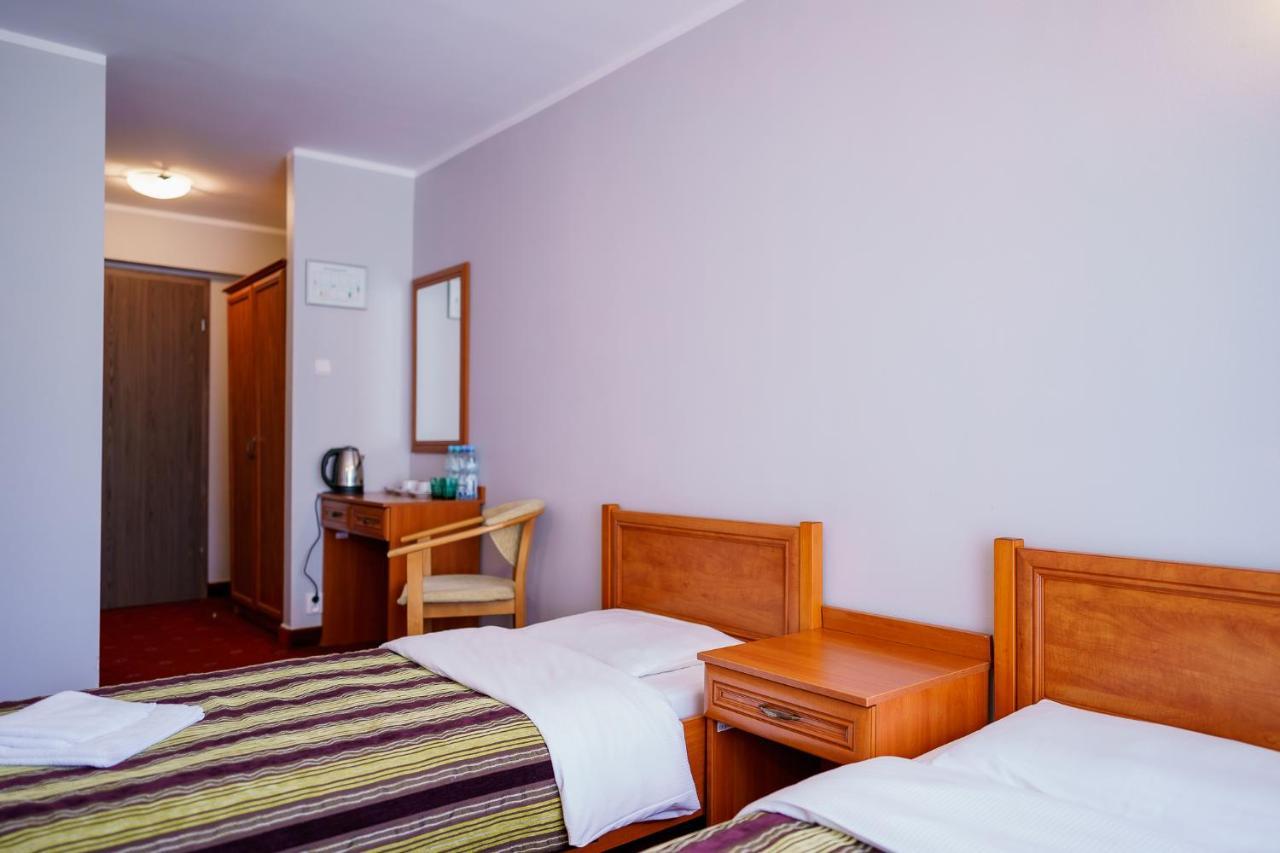 Hotel Promenada Zegrze Białobrzegi Exterior foto